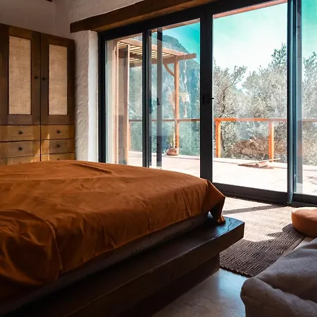 Villa Property1 *