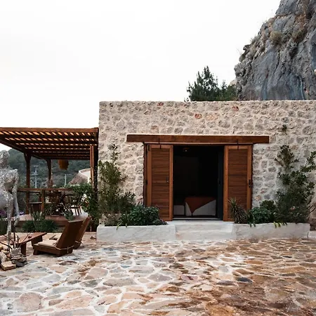 Villa Property1 *